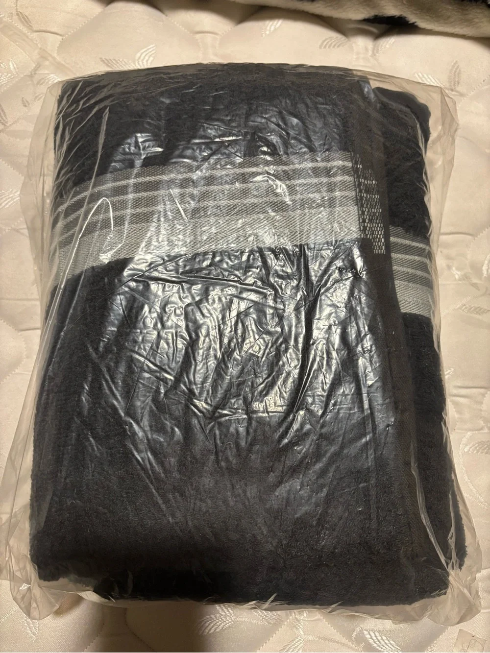 3- MAINSTAYS Bath Towels, Large 27 IN x 52 IN (68.5 cm x 132 cm) BNWT